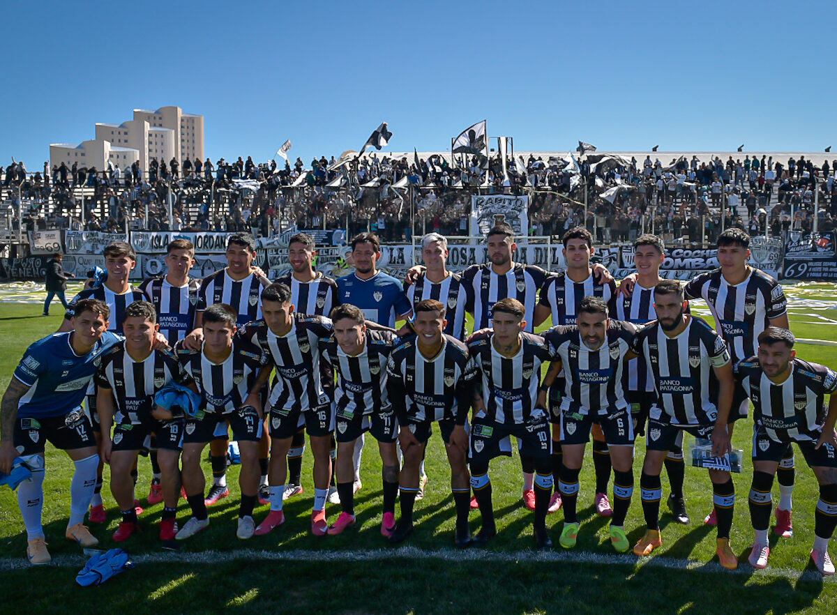 HISTÓRICA GOLEADA Y CLASIFICACIÓN DEL ALBINEGRO